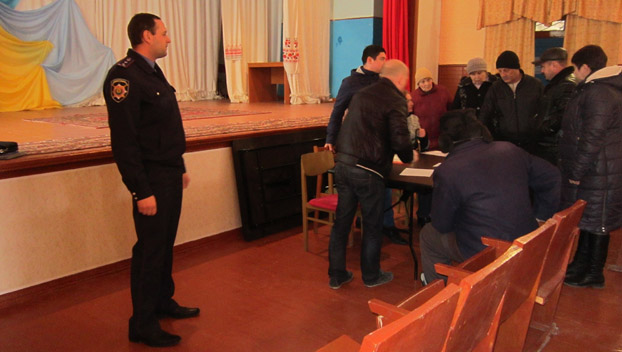 Участковые офицеры полиции Лимана провели встречи с населением