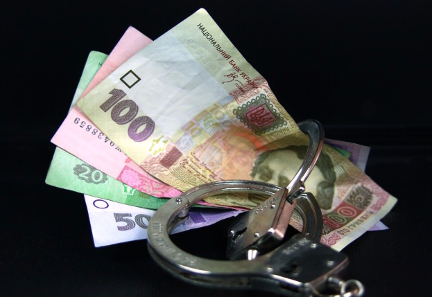 Заместителя Бахмутской РГА поймали на взятке в 410 тысяч гривен