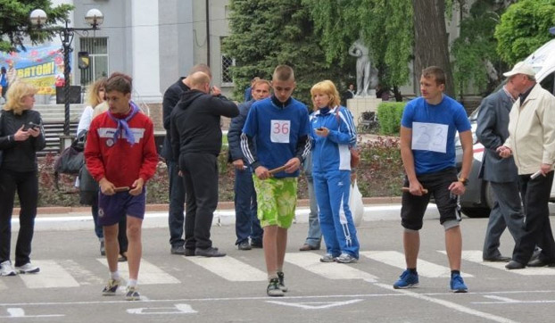 В Покровске легкоатлеты совершили забег, посвященный Олимпийскому дню