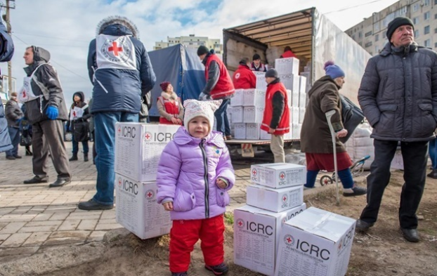 Красный Крест направил на Донбасс почти 60 тонн гуманитарки
