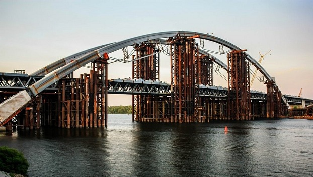 Немецкие инвесторы оценили достройку Подольского моста в Киеве в 350 млн евро
