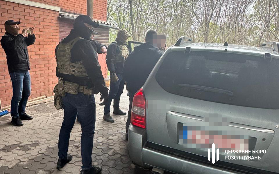 Волонтери передали військовому на Донеччині авто, але він вирішив його продати