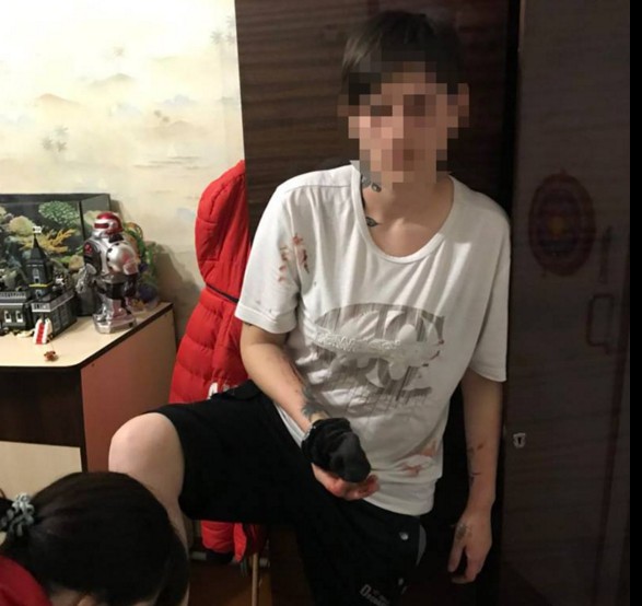 В Краматорске 22-летняя девушка напала с ножом на знакомого