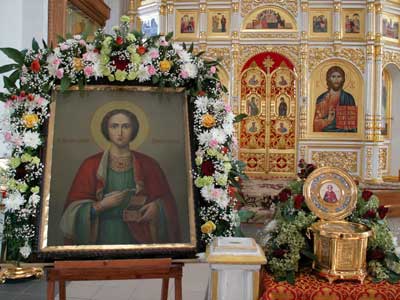 Православной церковью 9 августа отмечает день святой великомученика и целитель Пантелеимона