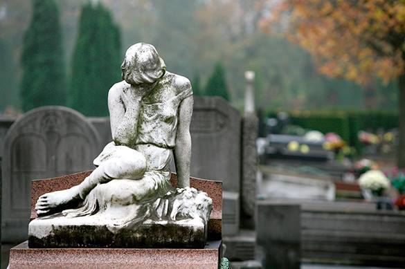  Мужчина умер на кладбище в Константиновке