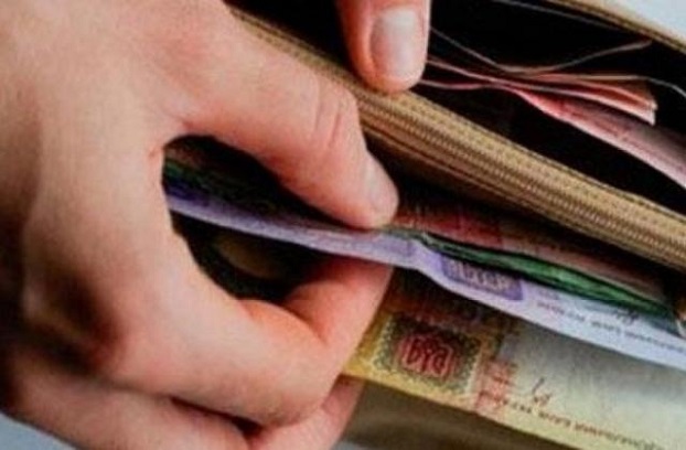 У жительницы Славянского района украли деньги во время похорон мужа