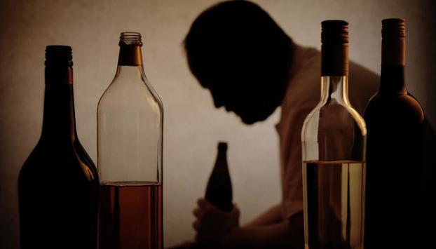 Ученые назвали алкоголь основной причиной слабоумия