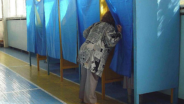 Первые нарушения зафиксированы на выборах в Украине