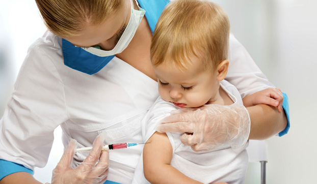  Минздрав призывает проводить прививки детей из-за вспышки кори в Румынии