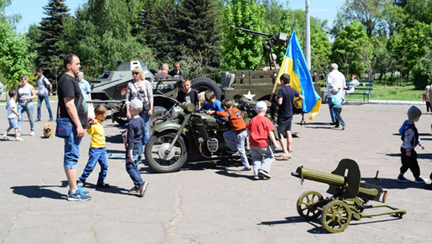 Автопробег ко Дню Победы стартовал на Донбассе