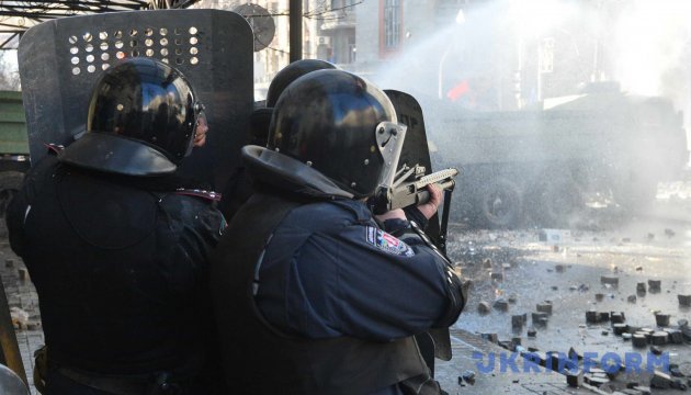 Расстрел участников на Майдане запечатлели под иным ракурсом