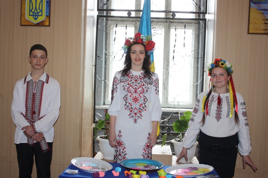 В Константиновке прошел детский фестиваль народного творчества «Червона калина»