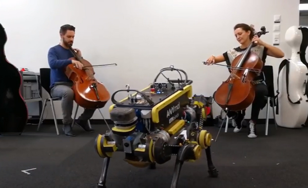 Инженеры научили робота танцевать под музыку. Видео