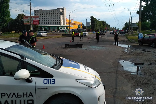 В Черкассах подорвали авто, погиб бизнесмен – СМИ