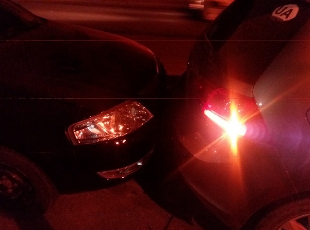 В Краматорске на перекрестке столкнулись три автомобиля: есть пострадавшие