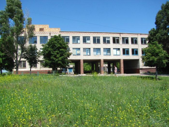Ученики одной школы в Константиновке не приступили к занятиям на новом месте