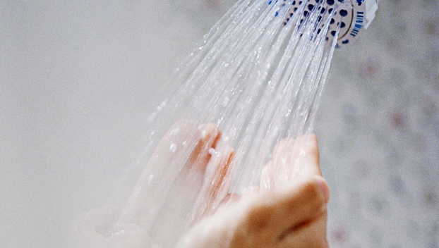 Принимать душ каждый день опасно для здоровья 