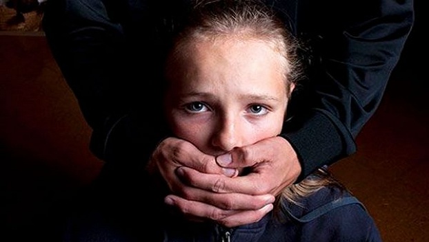 В Донецкой области мужчину осудили за совращение несовершеннолетних
