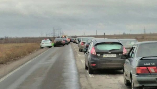 На КПВВ «Марьинка» в очереди более 250 автомобилей