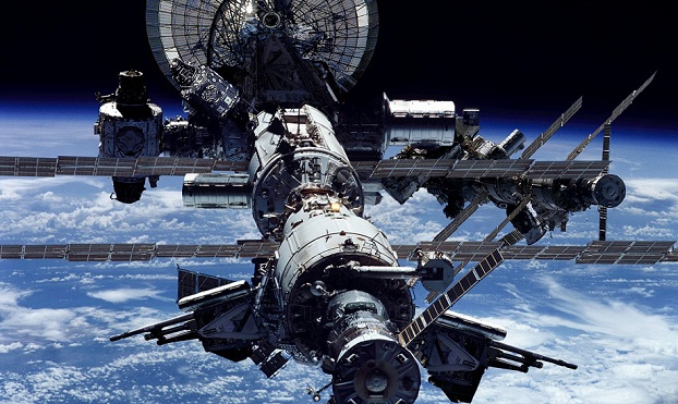 Российские члены экипажа космической станции остались без питьевой воды