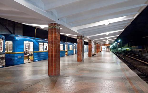 В Киеве перекрыты станции метро из-за анонимных сообщений о минировании
