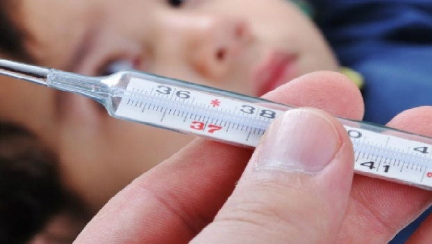 У ребенка температура: что делать родителям?