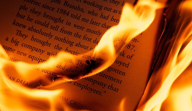 В Китае придумали бумагу, которая и в огне не горит, и в воде не тонет