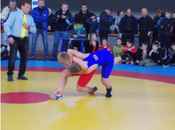 Всеукраинский турнир по вольной борьбе принял Артемовск