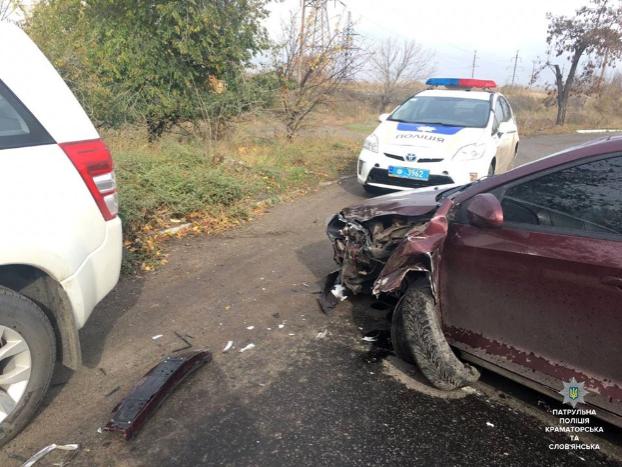 ДТП в Славянске: дорогу «не поделили» сразу три автомобиля