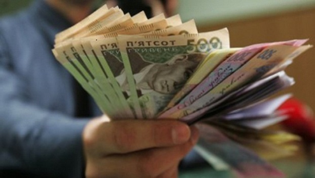 Кому повысят зарплаты в Украине?