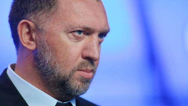 Навальный удалил со своего сайта скандальный материал об олигархе и вице-премьере Путина