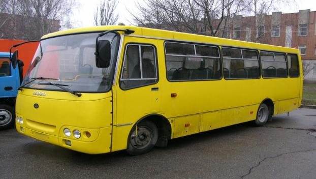 В поминальный день в Константиновке на кладбища будут ходить автобусы 