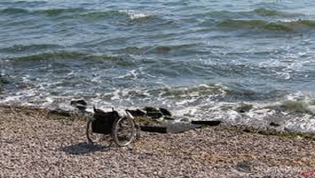 В Мариуполе оборудуют въезд на пляж для инвалидов 