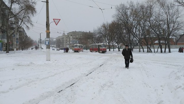 Шел 19-й день весны: Снег в Дружковке не прекращался больше суток