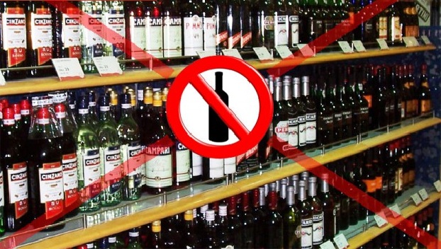 Военные в Мариуполе нелегально покупают алкоголь 