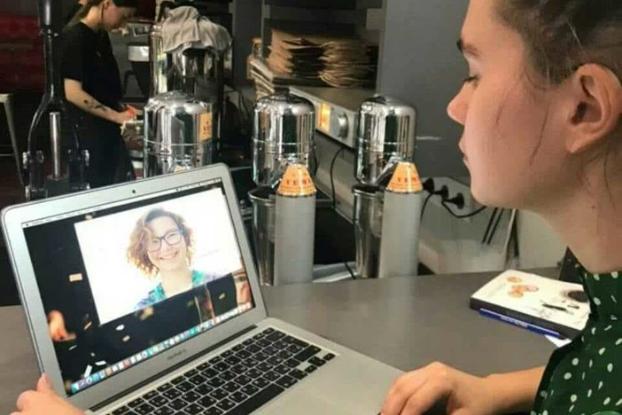 Мариупольцам предлагают проходить собеседования с помощью Skype