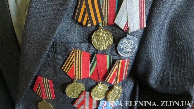 Покровск: человеку, который сорвал медали с ветерана, грозит уголовный срок