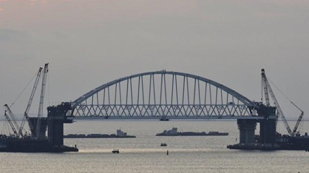 Керченский мост стал причиной миллионных убытков Украины
