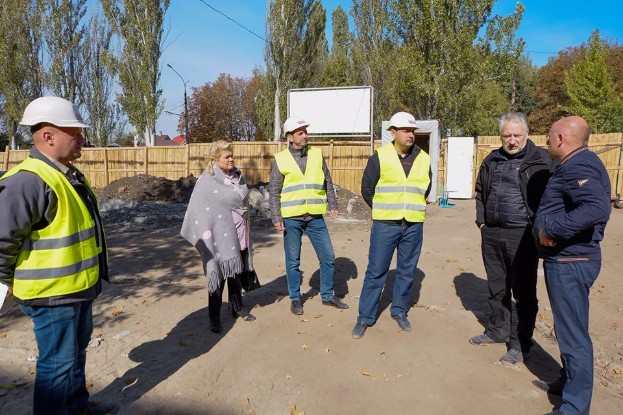 Губернатор области недоволен скоростью строительных работ в Краматорске