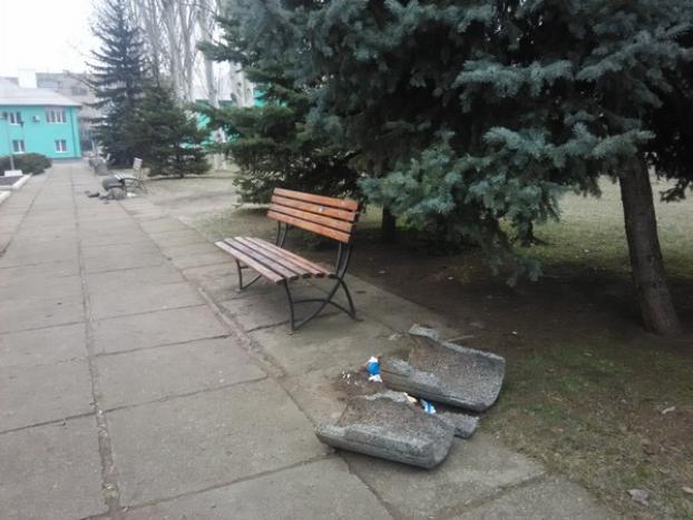 В городе Курахово бесчинствуют вандалы