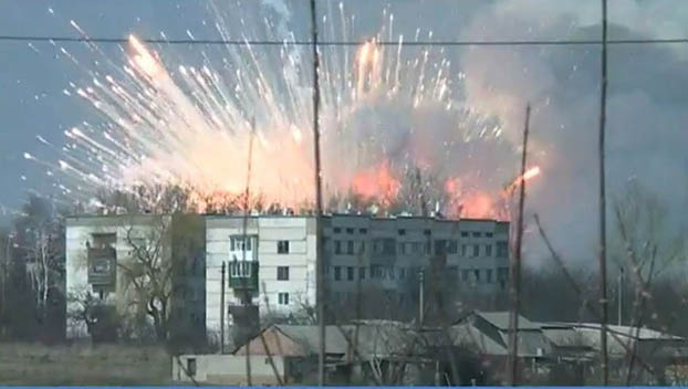 Одиночные взрывы боеприпасов еще наблюдаются на технической территории арсенала в Балаклее