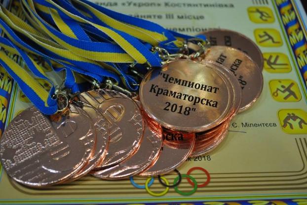 В Краматорске поздравили призеров открытого чемпионата по мини-футболу