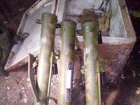 Тайники с огнеметами и боеприпасами нашла СБУ в Донецкой области