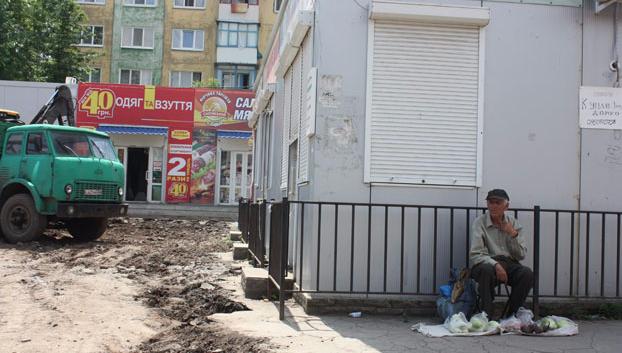 В Константиновке «строители» «атаковали» дом №2 по бульвару Космонавтов