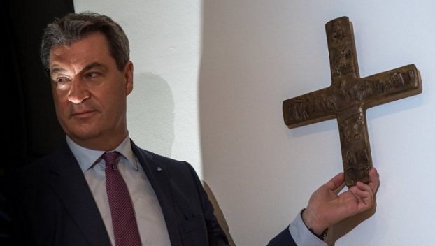 В государственных учреждениях Баварии установят кресты 