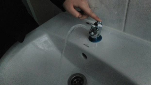 В школах Дружковки установили фонтанчики с очищенной питьевой водой