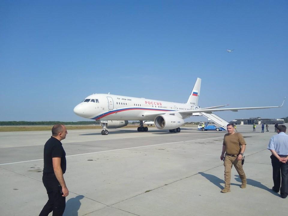 Граждане РФ, которых Украина передает в рамках обмена, вылетели из аэропорта Борисполь — адвокат