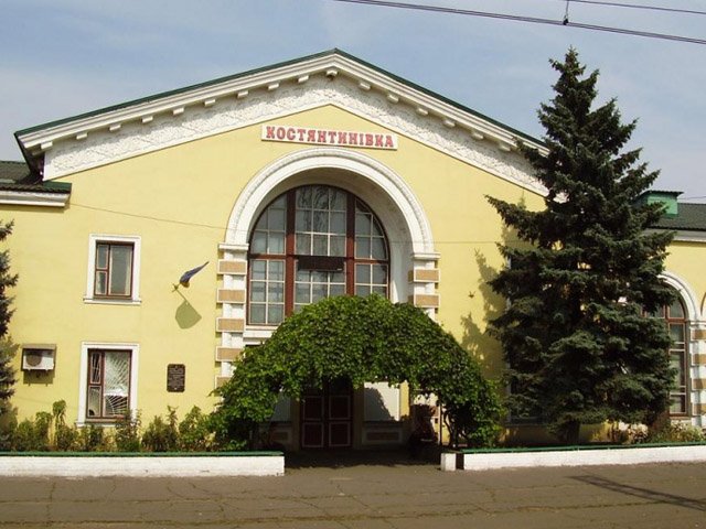 Станция Константиновка становится опасной для железнодорожного транспорта