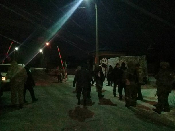 «Ветераны АТО» взяли под контроль еще одну магистраль Донбасса