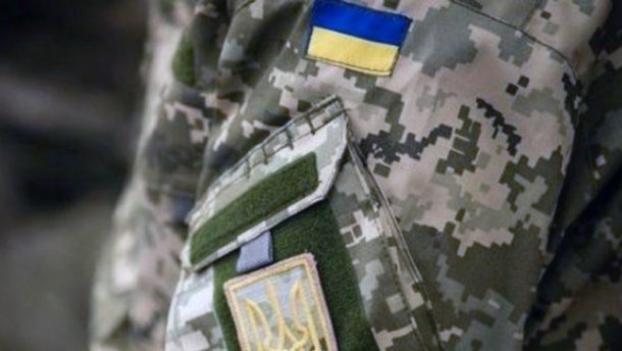 В Донецкой области нашли тело мужчины в военной форме 